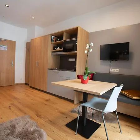 Moon Nassfeld سونينالب ناسفيلد